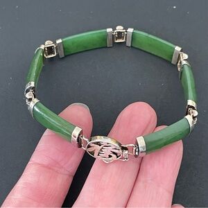 Vintage sterling silver genuine green nephrite jade bracelet.